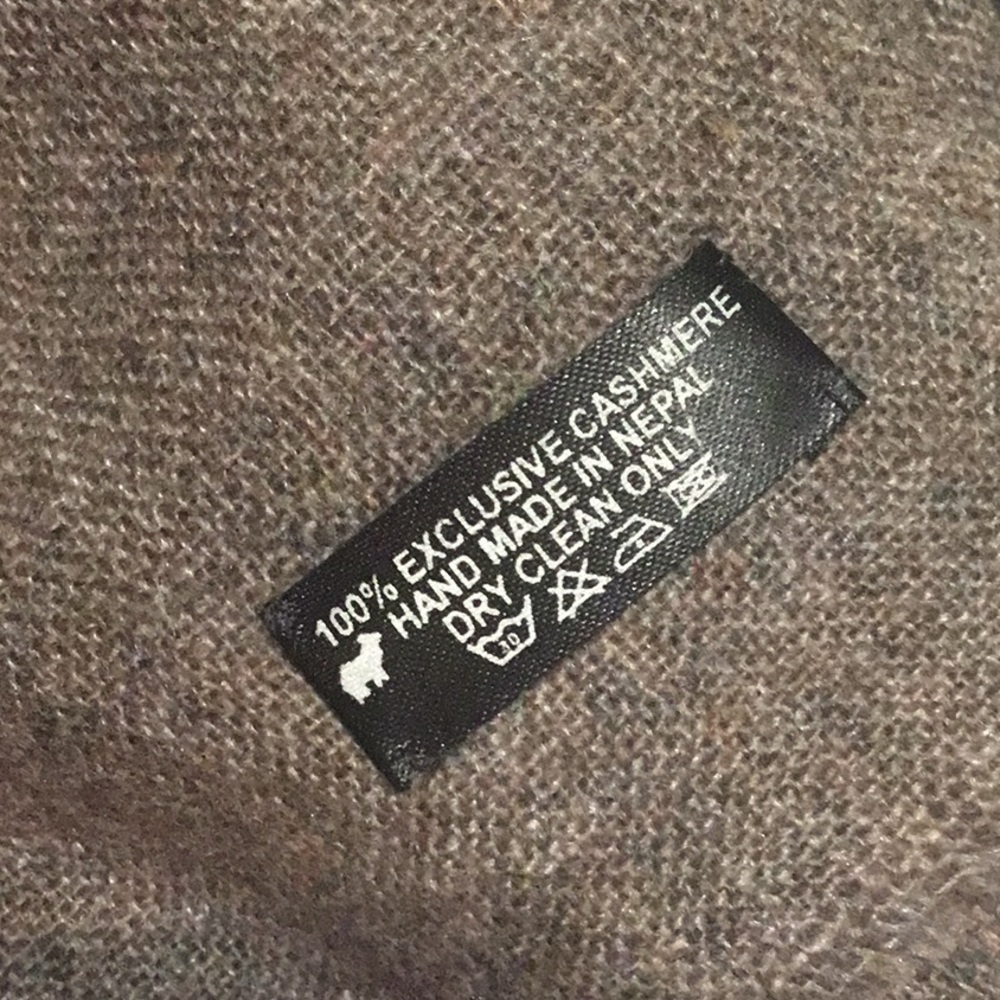 Cashmere Wrap - Picture 2 of 4